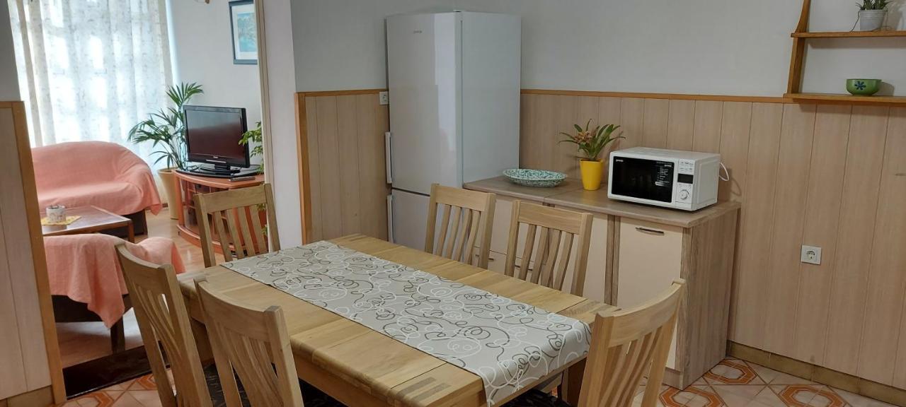 Apartmani Sladana Kampor Ngoại thất bức ảnh