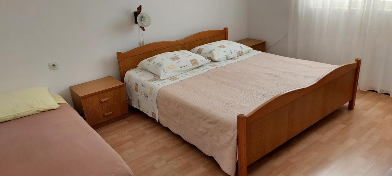 Apartmani Sladana Kampor Ngoại thất bức ảnh
